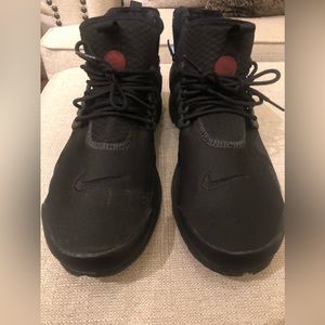 Nike Mens Air Presto Mid Utility Sneakers “StarWars Darth Vader”